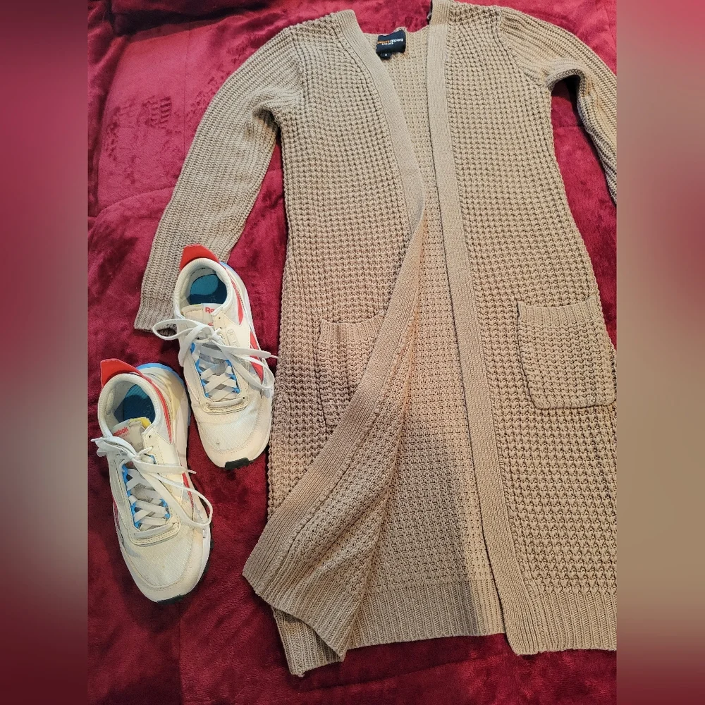 Cardigan - Picture 2 of 4